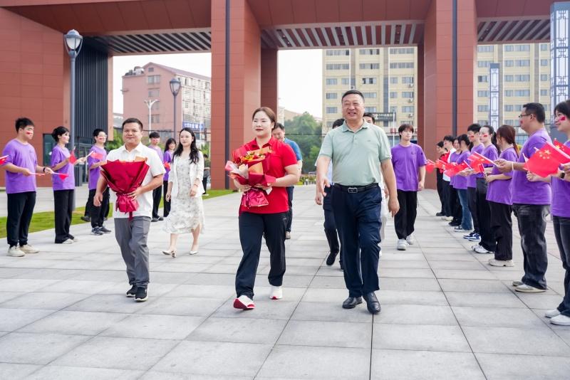 学业与生活, img, div